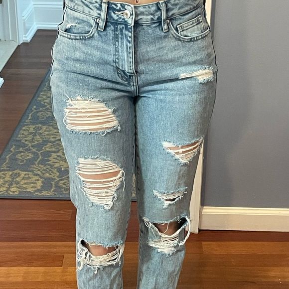 light wash denim boyfriend jeans​ - Picture 1 of 4